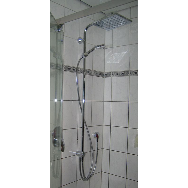 Ванна без смесителя. Душевая система Hansgrohe Crometta e 240 1jet Showerpipe Reno ECOSMART 27289000. Душевая система Crometta e240 1jet Showerpipe. Душевая система Hansgrohe 27289000. Душевая стойка Хансгрое Крометта е 240.